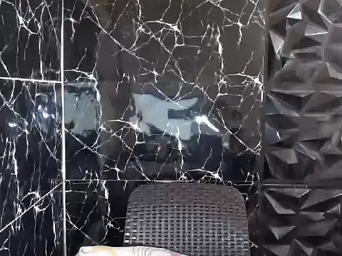 Snapshot of MissKeanna chatting on 18, 12, 2024 MissKeanna online show from 18, 12, 2024