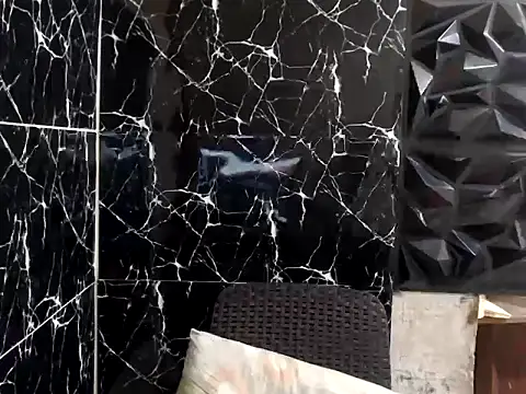 Snapshot of MissKeanna chatting on 5, 2, 2025 MissKeanna online show from 5, 2, 2025