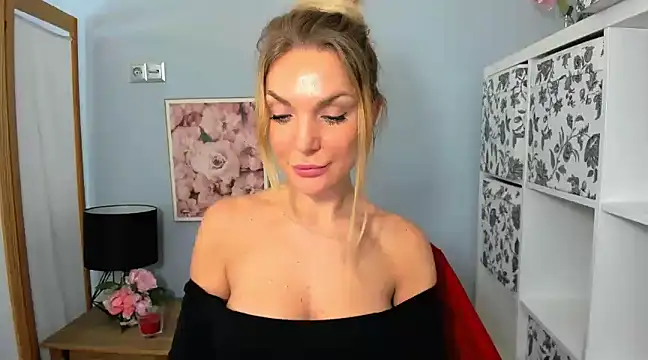 AulloraHoney online show from 19, 12, 2024