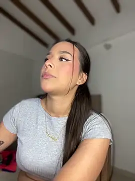 Little Amber6 online show from 4, 10, 2025