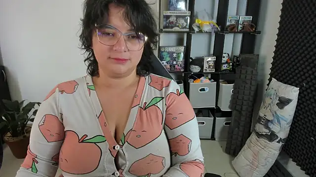 aika-dreams online show from 1, 3, 2025