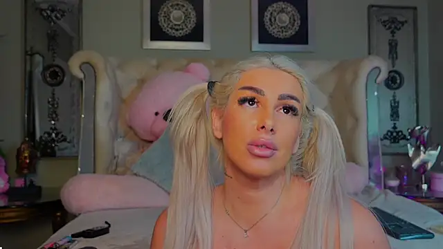 Squirt Tanya online show from 30, 1, 2025