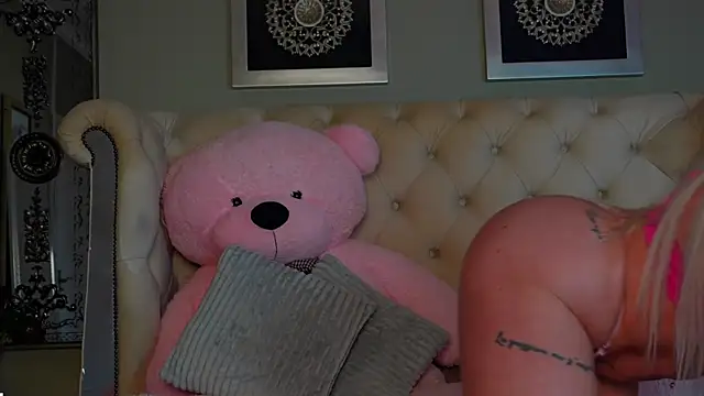 Squirt Tanya online show from 6, 2, 2025