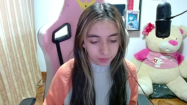 Maggie Fox3 online show from 11, 12, 2024