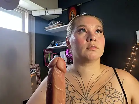 Snapshot of Enotika chatting on 5, 2, 2025 Enotika online show from 5, 2, 2025