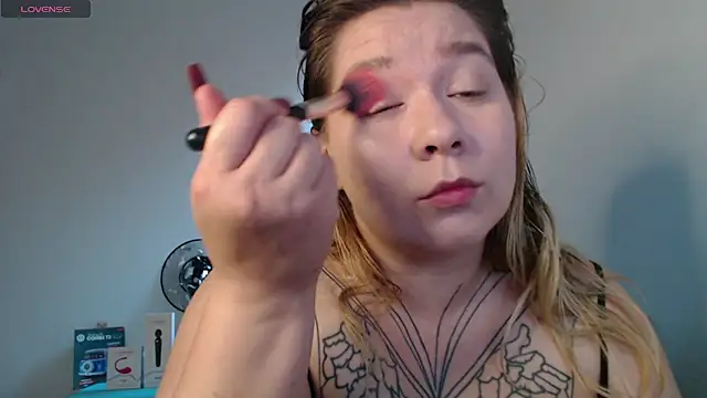 Snapshot of Enotika chatting on 12, 10, 2025 Enotika online show from 12, 10, 2025