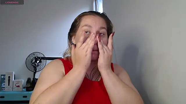 Snapshot of Enotika chatting on 17, 10, 2025 Enotika online show from 17, 10, 2025