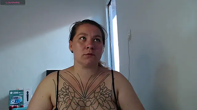 Snapshot of Enotika chatting on 20, 11, 2025 Enotika online show from 20, 11, 2025