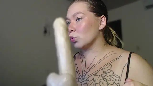 Snapshot of Enotika chatting on 14, 12, 2025 Enotika online show from 14, 12, 2025