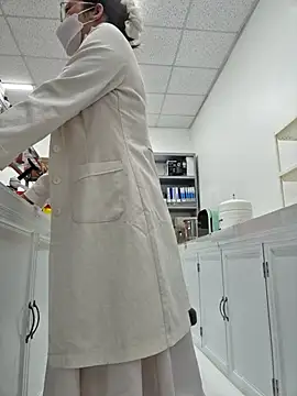 HinaLovely online show from 3, 3, 2026