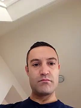 Snapshot of enricso chatting on 1, 11, 2025 enricso online show from 1, 11, 2025