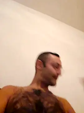 Snapshot of enricso chatting on 4, 11, 2025 enricso online show from 4, 11, 2025