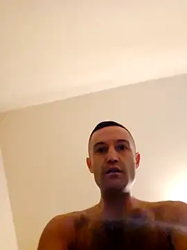 Snapshot of enricso chatting on 11, 11, 2025 enricso online show from 11, 11, 2025