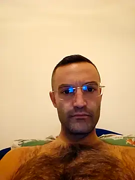 Snapshot of enricso chatting on 13, 11, 2025 enricso online show from 13, 11, 2025