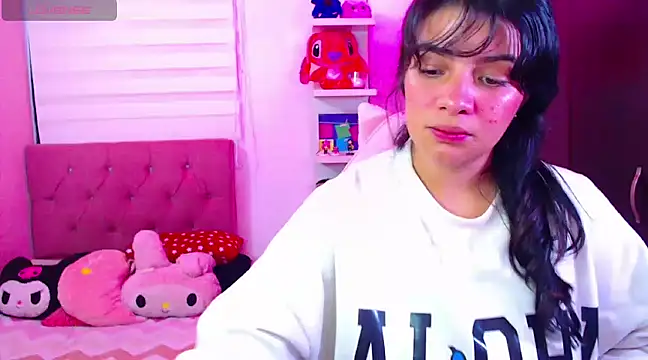 Snapshot of Vannessa__Shy chatting on 3, 12, 2024 Vannessa  Shy online show from 3, 12, 2024