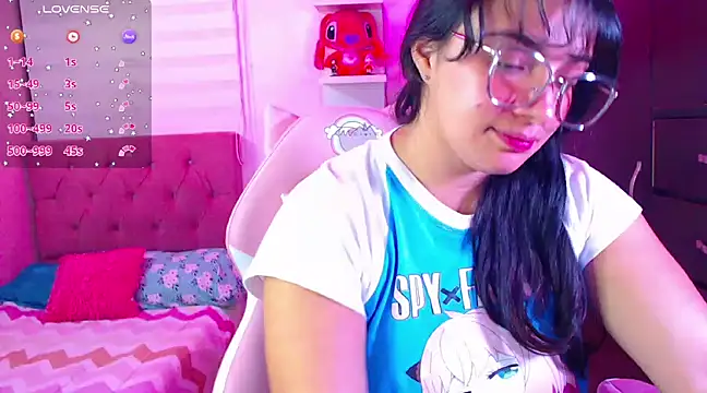 Snapshot of Vannessa__Shy chatting on 28, 12, 2024 Vannessa  Shy online show from 28, 12, 2024