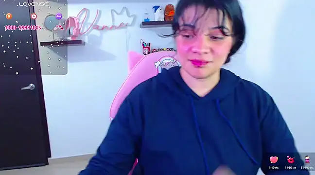 Snapshot of Vannessa__Shy chatting on 28, 1, 2025 Vannessa  Shy online show from 28, 1, 2025