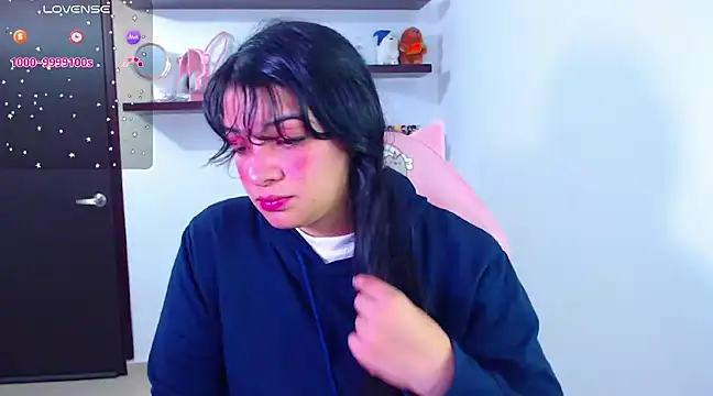 Snapshot of Vannessa__Shy chatting on 3, 2, 2025 Vannessa  Shy online show from 3, 2, 2025