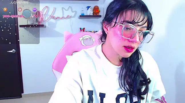 Snapshot of Vannessa__Shy chatting on 20, 2, 2025 Vannessa  Shy online show from 20, 2, 2025