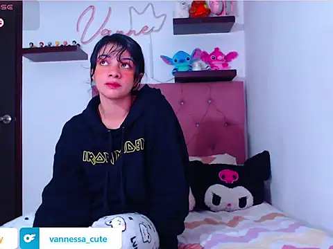 Snapshot of Vannessa__Shy chatting on 30, 10, 2025 Vannessa  Shy online show from 30, 10, 2025