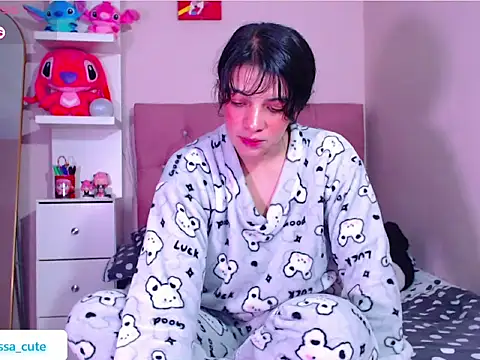 Snapshot of Vannessa__Shy chatting on 3, 12, 2025 Vannessa Shy online show from 3, 12, 2025