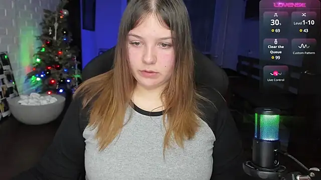 Snapshot of XNirvanaX chatting on 1, 2, 2025 XNirvanaX online show from 1, 2, 2025