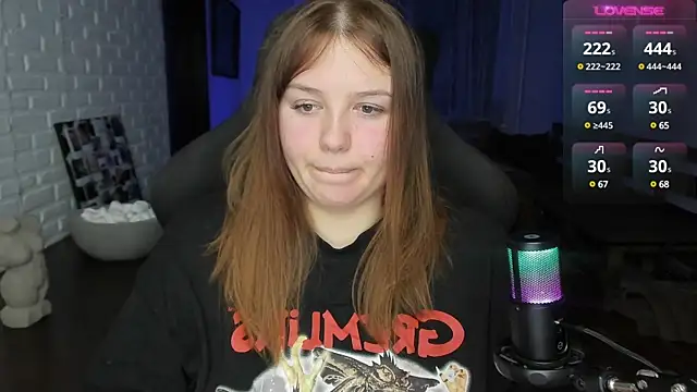 Snapshot of XNirvanaX chatting on 23, 2, 2025 XNirvanaX online show from 23, 2, 2025