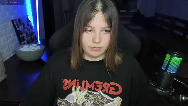 Snapshot of XNirvanaX chatting on 15, 9, 2025 XNirvanaX online show from 15, 9, 2025