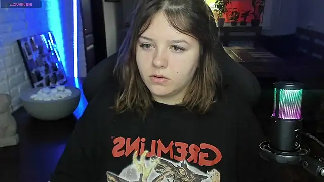 Snapshot of XNirvanaX chatting on 7, 10, 2025 XNirvanaX online show from 7, 10, 2025