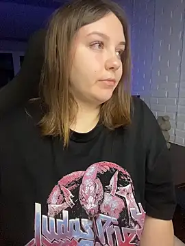 Snapshot of XNirvanaX chatting on 8, 11, 2025 XNirvanaX online show from 8, 11, 2025