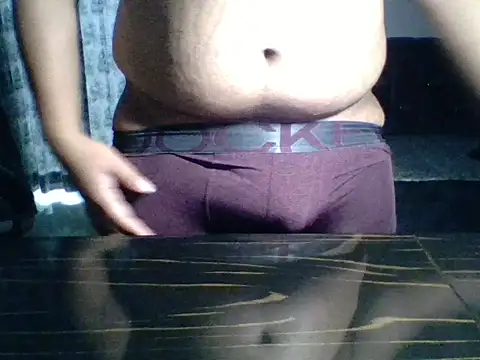 Snapshot of Wildguycums chatting on 4, 11, 2025 Wildguycums online show from 4, 11, 2025