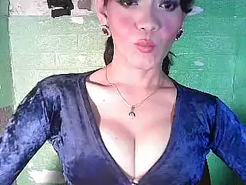 Rosebaumgardner1234 online show from 23, 2, 2025