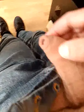 Alex 7422 online show from 14, 4, 2026