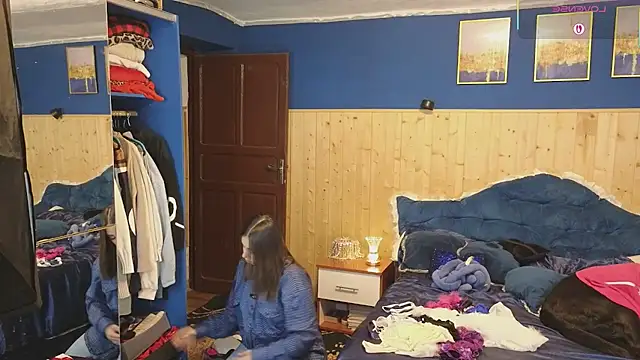 VanessaDoyle online show from 5, 3, 2025