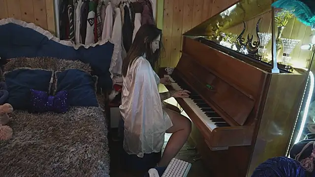 VanessaDoyle online show from 7, 10, 2025