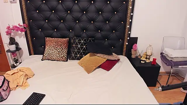 PreciousAillyn online show from 28, 3, 2026