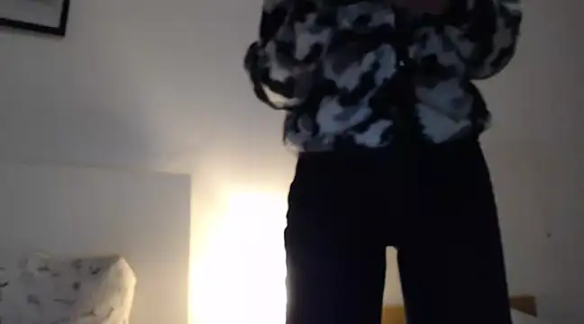 ocean eyess  online show from 19, 2, 2025