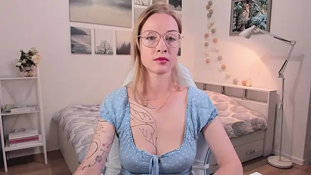 Snapshot of MissRightX chatting on 26, 9, 2025 MissRightX online show from 26, 9, 2025