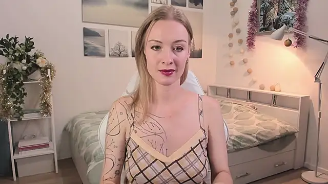 Snapshot of MissRightX chatting on 17, 11, 2025 MissRightX online show from 17, 11, 2025