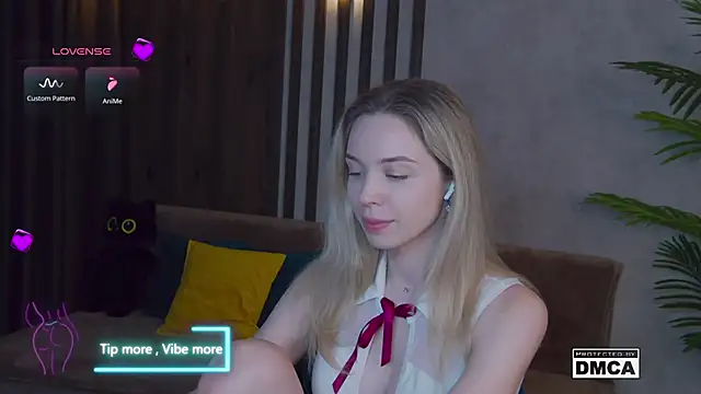 Holl1Would online show from 23, 2, 2025