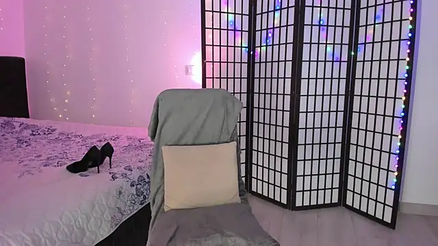 Snapshot of YourFire_ chatting on 15, 12, 2025 YourFire online show from 15, 12, 2025