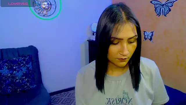 Snapshot of leah-666 chatting on 24, 12, 2024 leah-666 online show from 24, 12, 2024