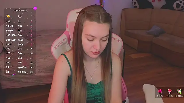 Snapshot of CyrilaPuff chatting on 10, 1, 2025 CyrilaPuff online show from 10, 1, 2025