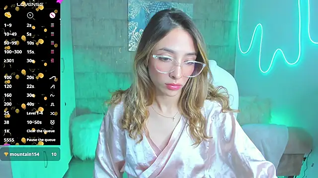 Snapshot of barbie_scoth_ chatting on 8, 3, 2025 barbie scoth online show from 8, 3, 2025