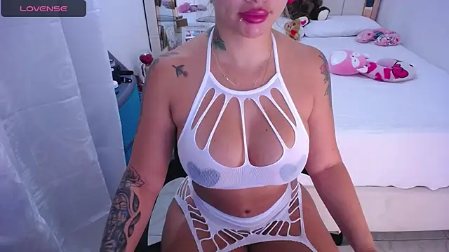 sara  stone1 online show from 3, 2, 2025