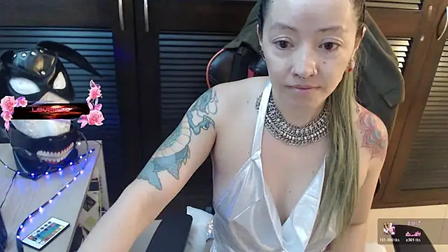 pink-2022 online show from 23, 4, 2026