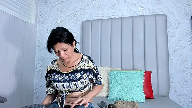 Cleopatra Trans online show from 18, 12, 2025