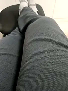 Snapshot of Desi_Londa_143 chatting on 4, 3, 2025 Desi Londa 143 online show from 4, 3, 2025