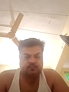 Snapshot of Desi_Londa_143 chatting on 6, 3, 2025 Desi Londa 143 online show from 6, 3, 2025