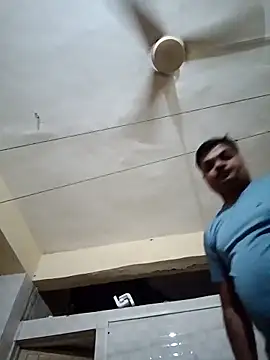 Snapshot of Desi_Londa_143 chatting on 20, 3, 2025 Desi Londa 143 online show from 20, 3, 2025